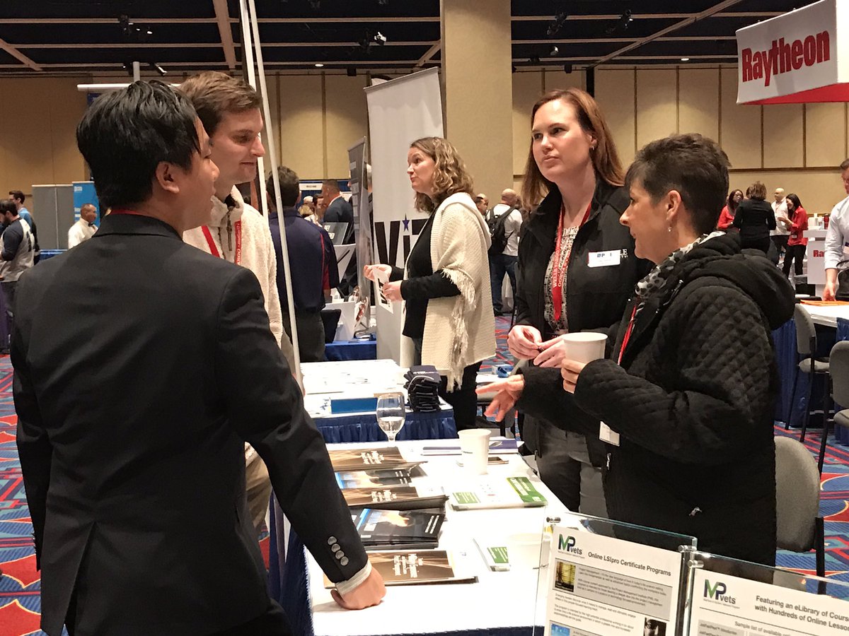 Networking at #NatCon2017 #SVALeads