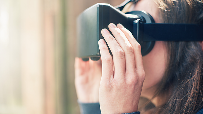 Adweek's tweet photo. Why more brands aren't making quality virtual reality and augmented reality experiences: https://t.co/xlyajUOxS8 https://t.co/NLnOROWqtA