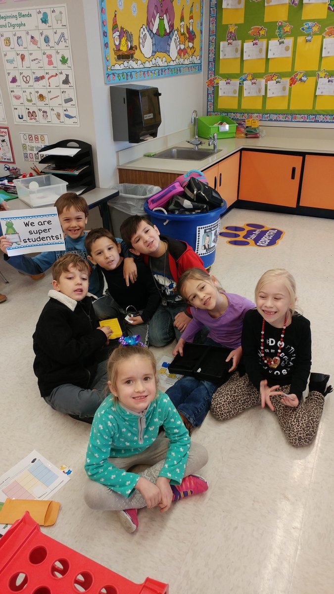 heritagekcubs's tweet photo. We broke out!! Breakout boxes were tons of fun! Thanks Mrs. Schack for engaging us and helping us work together and have fun learning!! https://t.co/D3T8JxhEXZ