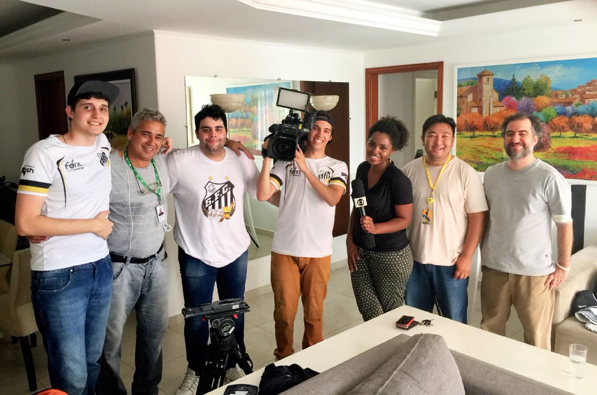 cameram4n's tweet photo. FALA CLÃ!
Entrevista exclusiva amanhã no @globoesporteSP com às 12:45h, e rumo ao Canadá #GoDex #DexNaGlobo #OperationCanada https://t.co/wVtKUvaQ62