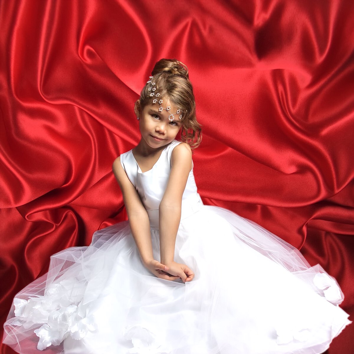 PnaiOrr's tweet photo. #innocence of children
A #workinprogress from a #wedding a few weeks ago. #beautiful little #flowergirl
https://t.co/h4z9ew86xZ https://t.co/WN9dPfYRWG