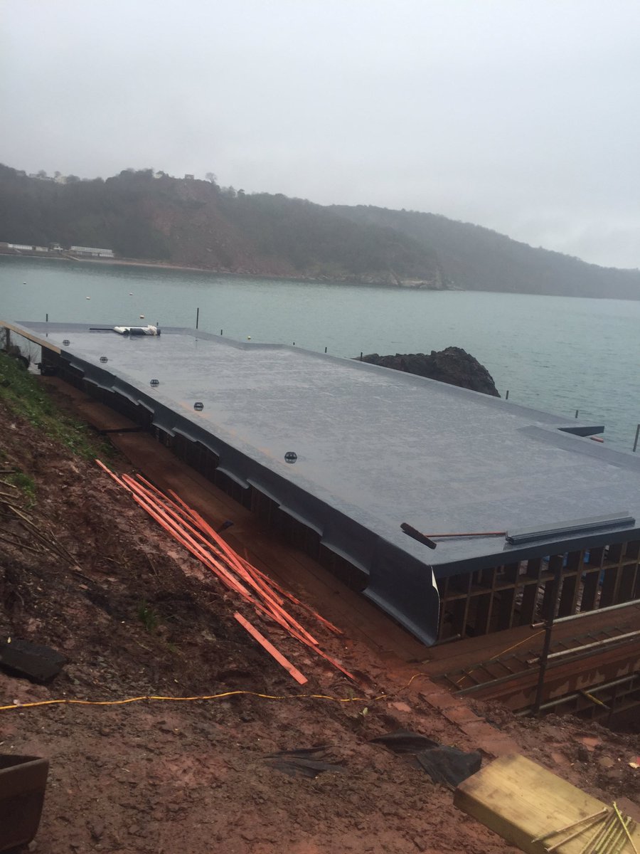 Daniel Russell tweet media