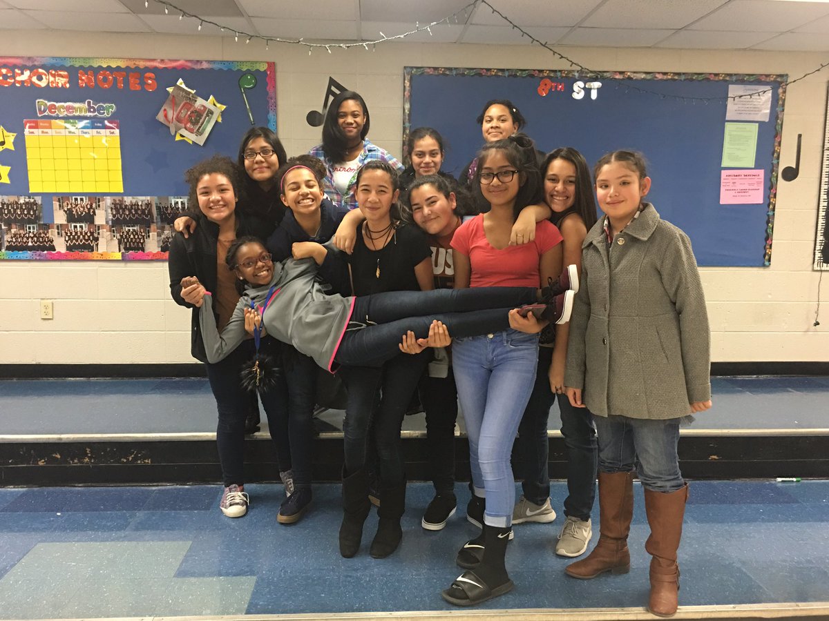 ARS_Choir's tweet photo. First ever ARS #Intersession2017, success!! #starsmart #AISDproud @FineArtsAISD https://t.co/69j1EIwK4Y