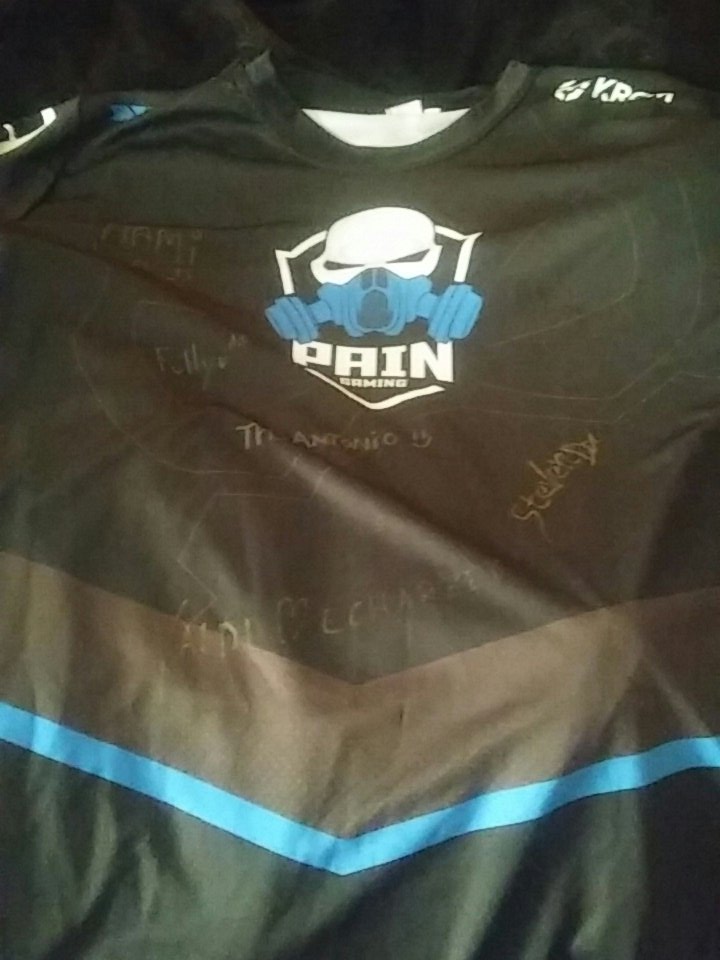 Ahora mi PC también es #FanPain.
Nos merecemos un followejjm 😙😙 <a href="/PainGaming/">Pain Gaming</a>