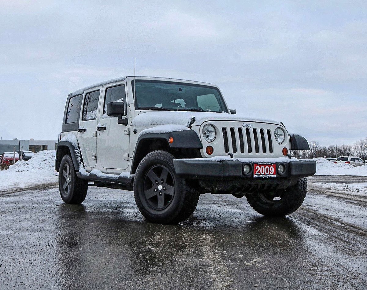 LONDONCHRYSLER's tweet photo. It's the perfect fit for you, and a #stormtrooper https://t.co/vSE1SUBudT
