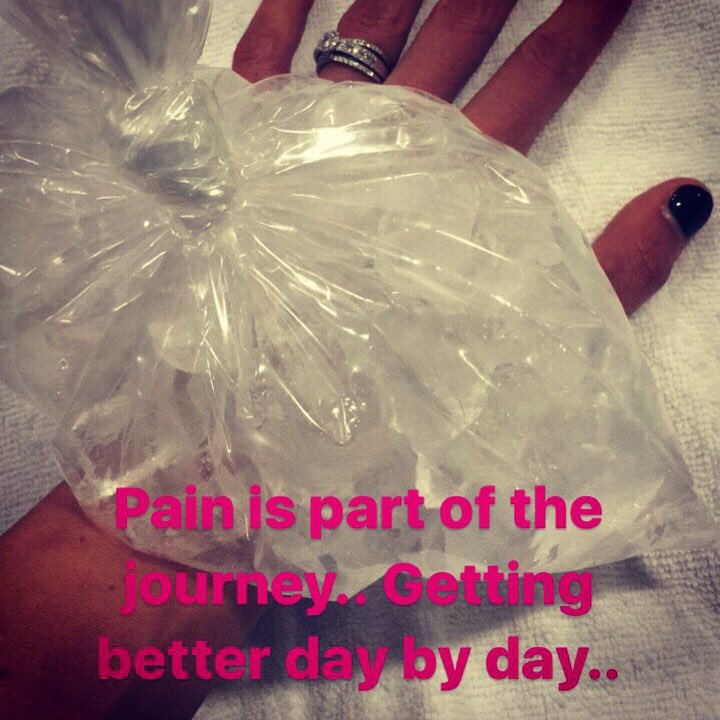 yaninawickmaye8's tweet photo. After some tests, treatment and rest i feel positive about getting ready.. #OffToMelbourne 💋👊🏻 https://t.co/FNKwovhsk9
