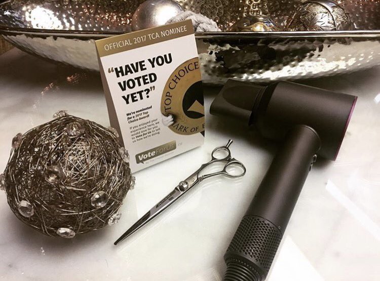 Only Hrs left to vote ❤️#dkenvy as your Top Salon in #yyc ..every vote has a chance to win a $3000 Dream vacay! 

topchoiceawards.com/vote/2017/calg…