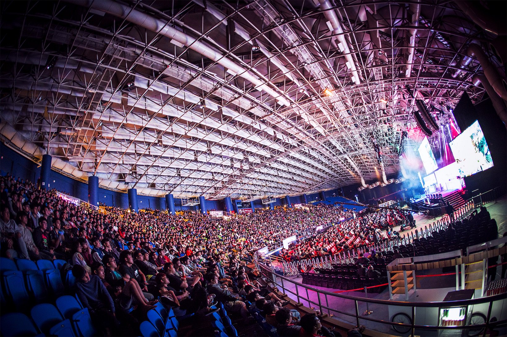 ESL on Twitter: "The Arena of Stars Genting - filled with Dota fans. What a sight! #ESLOne https://t.co/k82IfgoA9O" /