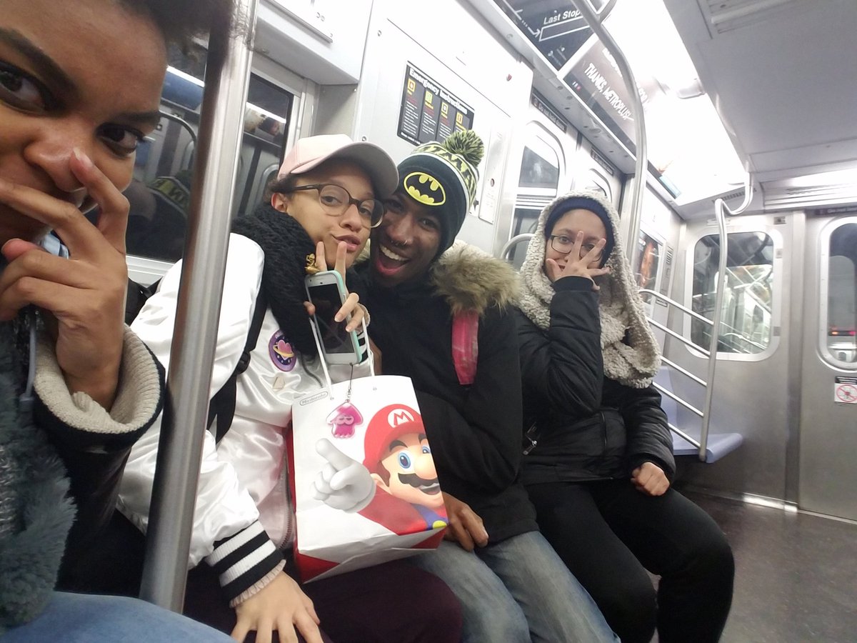 AjibanaKei's tweet image. This train ride was something else 😂😂😂 #HoeStories