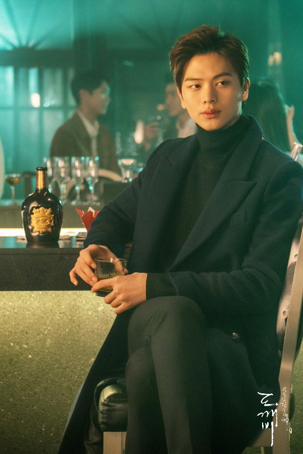 KSeriesAD's tweet photo. ซองแจ BTOB ระหว่างถ่ายทำ #Goblin ช่อง tvN https://t.co/ESDSro0WGw