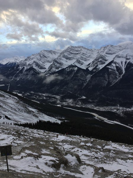 mtobsession's tweet image. Knievel’s Wild Adventures: Hike for Humanity mountainobsession.com/knievels-wild-…