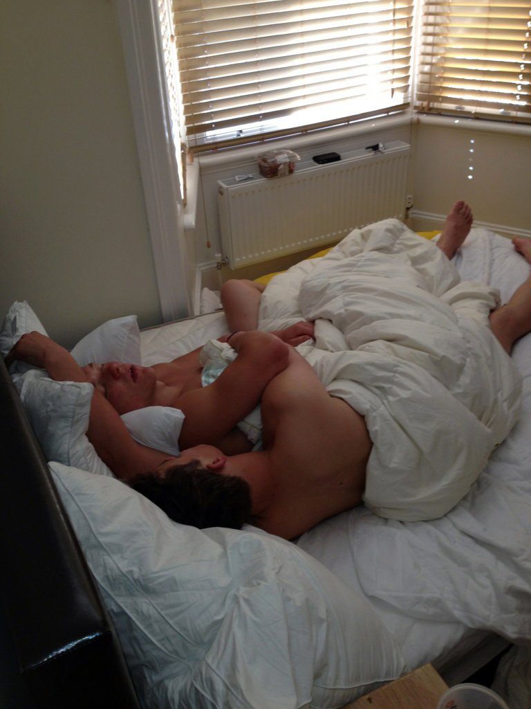 vglapp's tweet photo. Time to Rise 'n VGL, boys!! 
☀️ https://t.co/2WyEMMNxpI #gay #gayboys #biboys #bromo #bromance #brocuddle #hotgay #gaylife #teamgay https://t.co/tyYklfo9NX