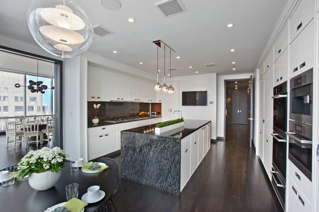 DesignerREstate's tweet image. Flat Friday! 4BR 4.5B apartment in #NYC! With vanities designed by Danish architect, Thomas Juul, and #CentralPark views! Rent: $60,000/mo