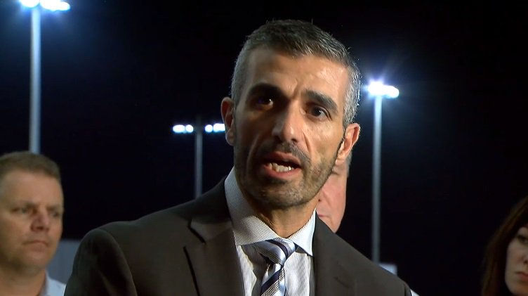 FBI spokesman said gunman used a semi-automatic hand gun bit.ly/2iKSyda https://t.co/dOggnpCUn9