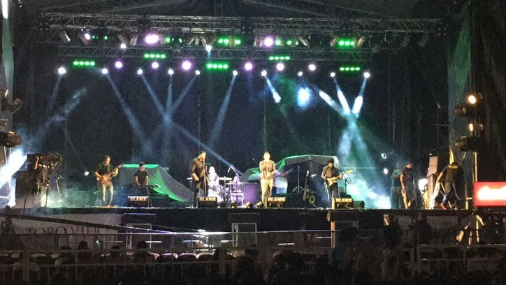 eltribuno's tweet photo. #AbelEnSalta ¿Querés seguir en vivo el show de @AbelPintos? Sumate a nuestra transmisión de Facebook: https://t.co/v0i2IkWz14 https://t.co/ZRALnkJ71P