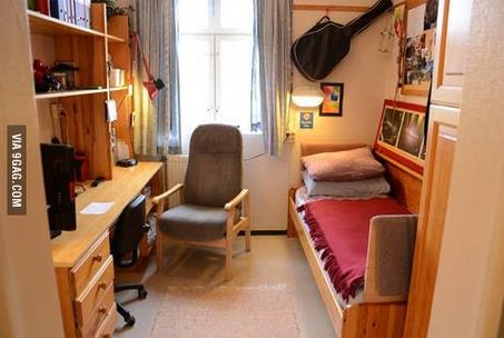 스웨덴 감옥 사진을 보며 우리의 자취생들은 쓴웃음을 짓는다.