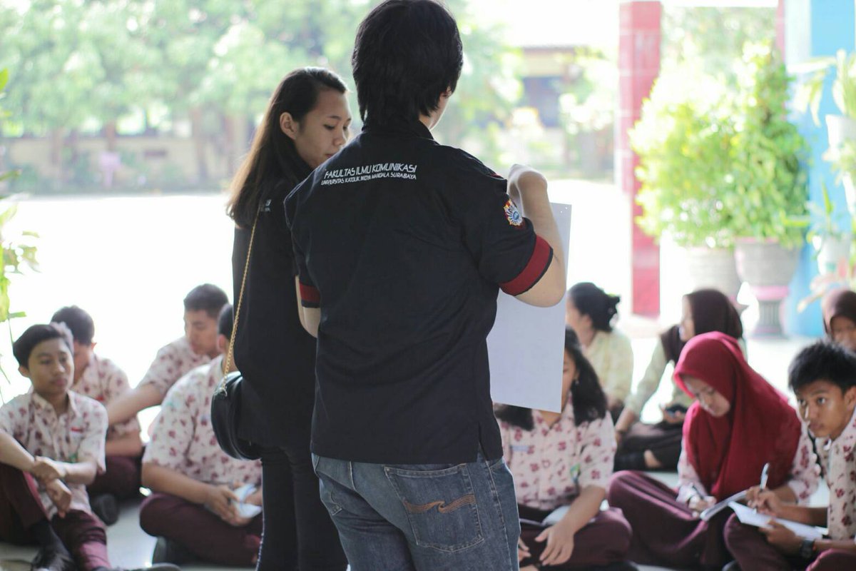 Kompas Corner tweet media