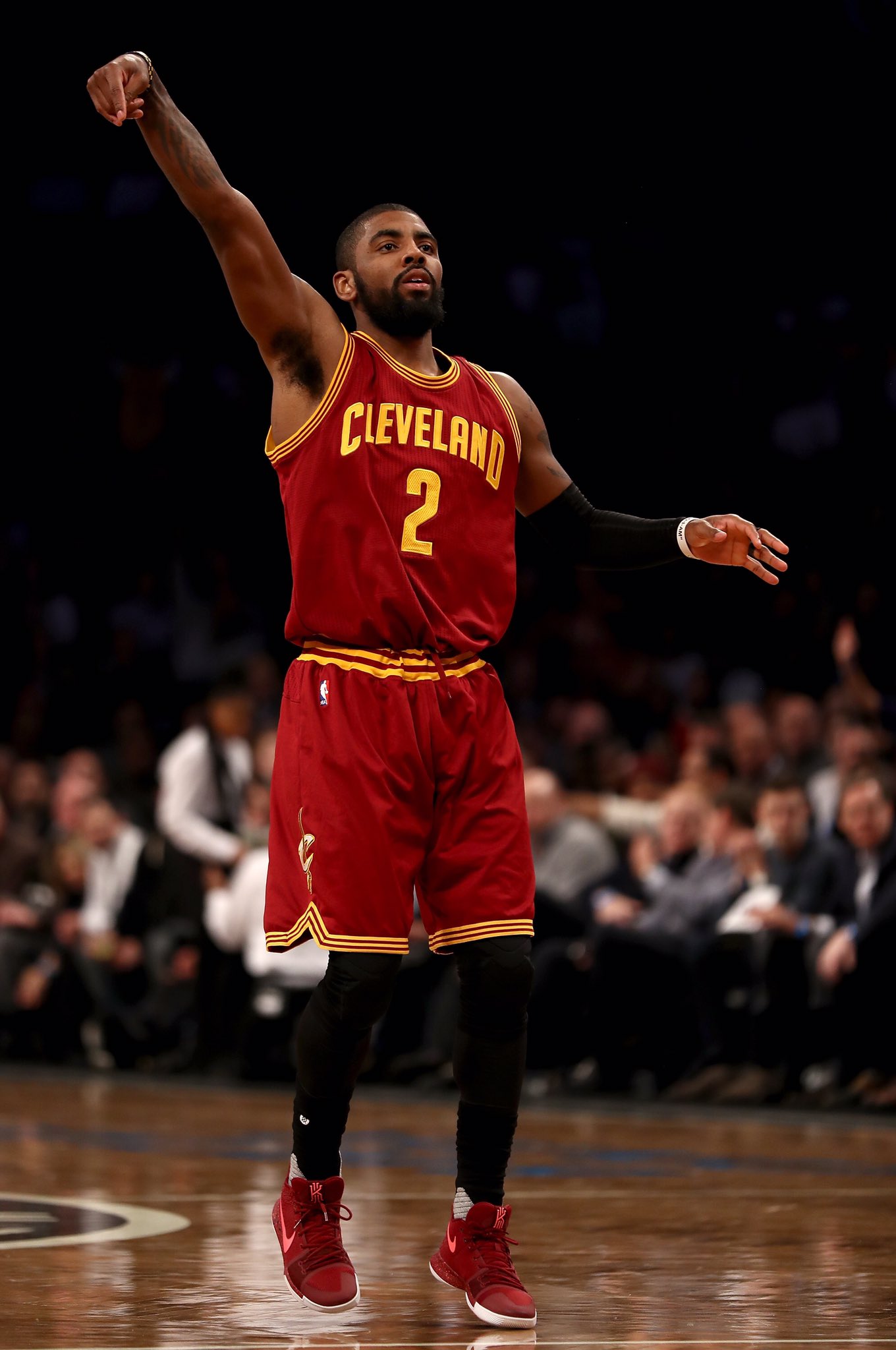 Dependencia combinar Estimar B/R Kicks on Twitter: "Kyrie Irving in the Nike Kyrie 3 "Warning" tonight  vs. Brooklyn https://t.co/mWFux5EHyI" / Twitter