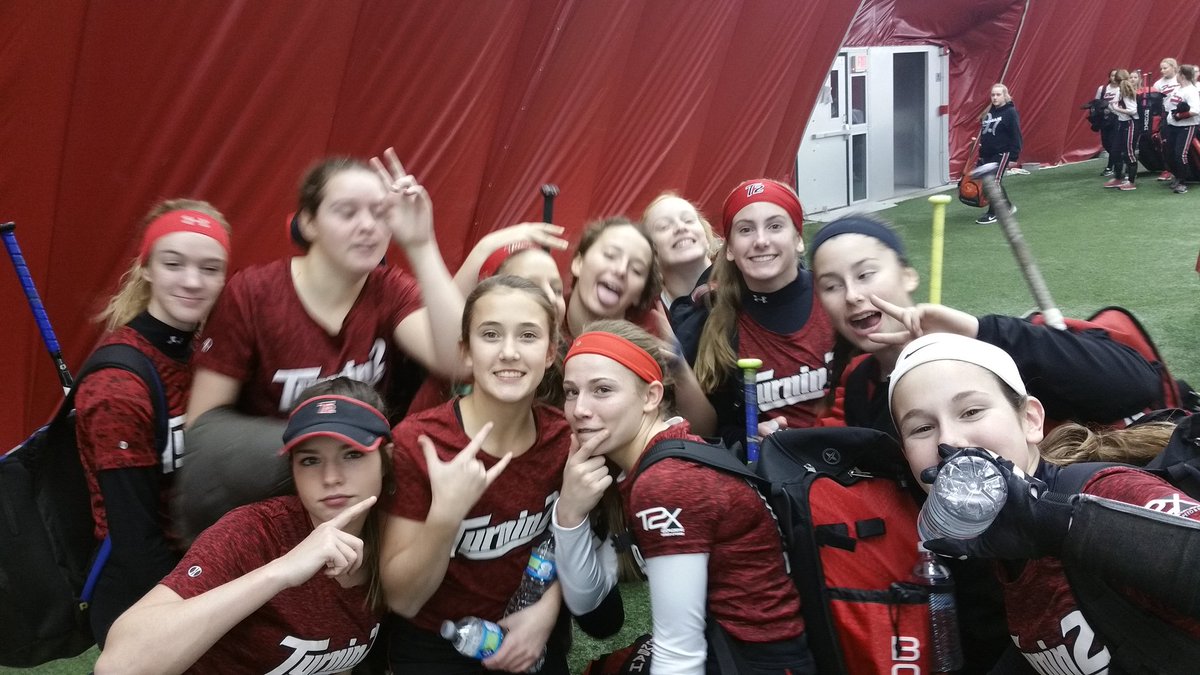 CUDITCoachRon's tweet photo. Back to work in Chicago!  Working hard, Hitting Dingers!
#T2Pride https://t.co/JMm0kEF85N