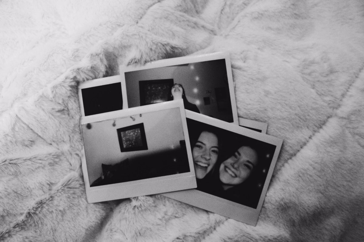 hannahleav's tweet photo. HAPPY BIRTHDAY TO MY CUTE ROOMMATE ❤❤ #23dollars https://t.co/8LbmmCxidG