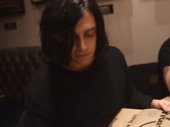 PierceThcVictor's tweet photo. That's my fucking baby. My cinnamon apple. https://t.co/zU76JOfhyn