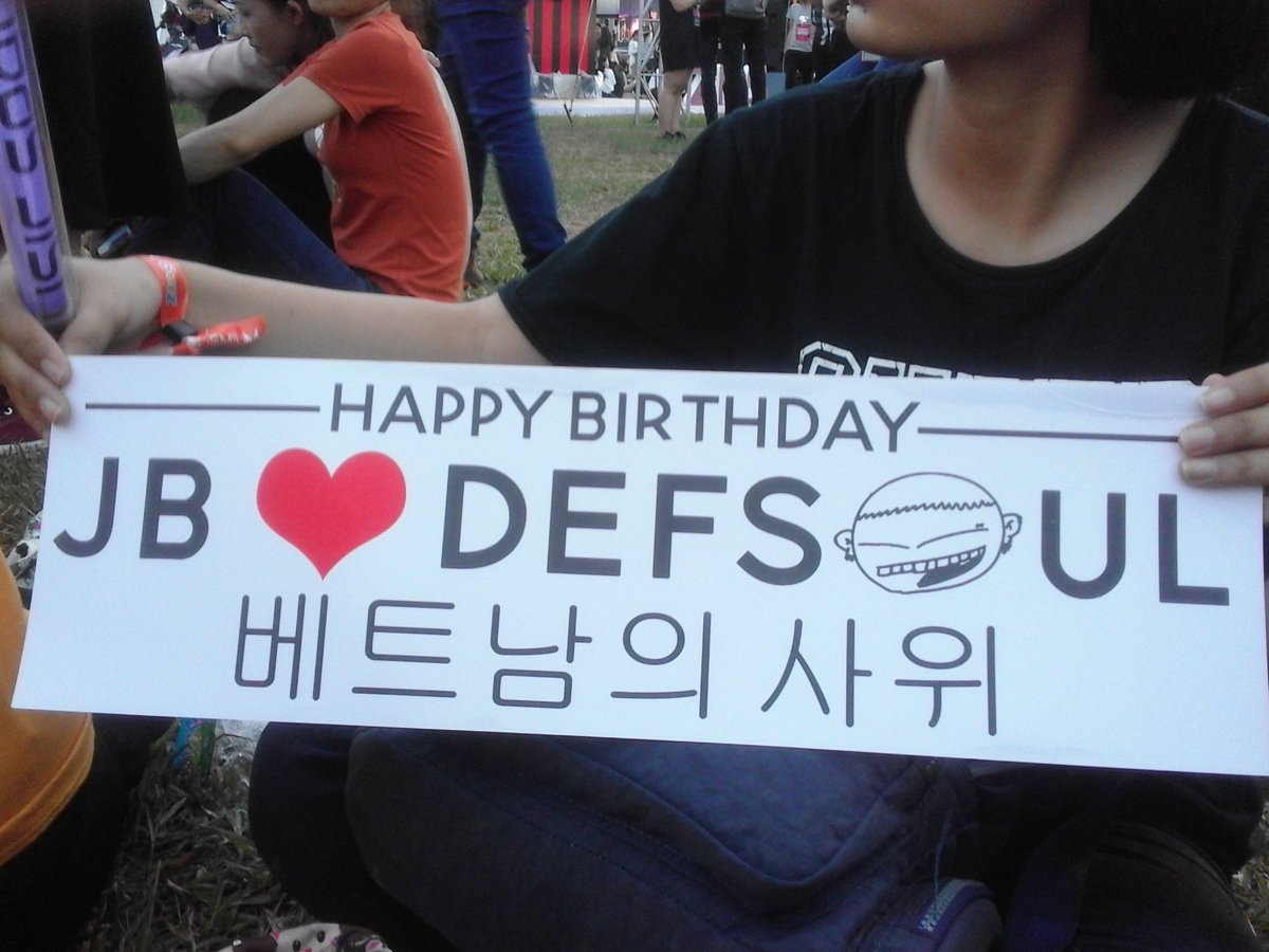 MK_9396's tweet photo. 170107 Zing Music Space
Can't wait to see GOT7 >.<
#GOT7inVietNam #GOT7 #ZMS #HappyBirthdayJB https://t.co/PZQoGrrpjb