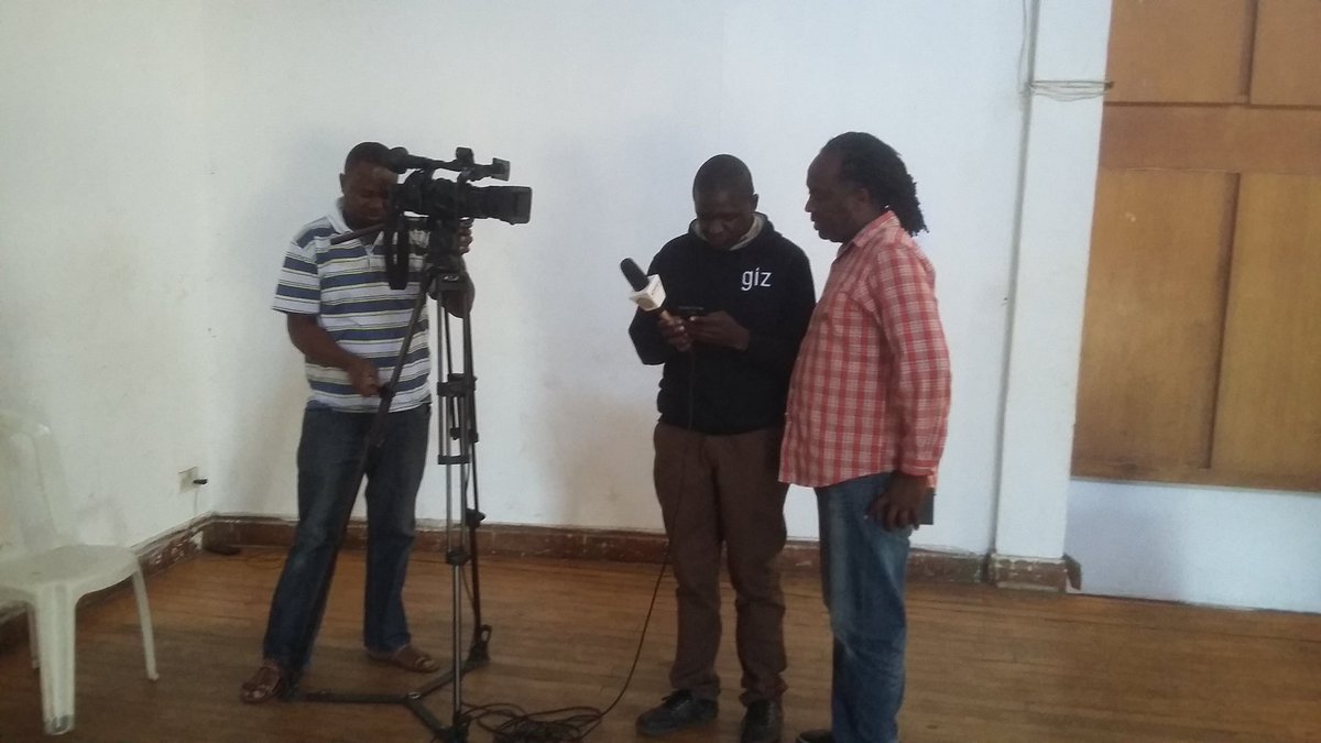 Kenya_Scrabble's tweet photo. #scrabble #NairobiOpen @Usinihande about to field questions from @KBCChannel1 https://t.co/Amp3tPc3nY