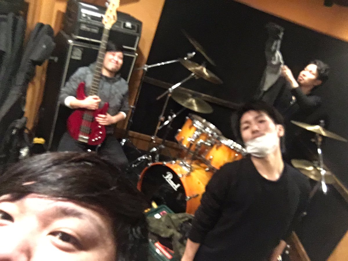 info_BeanSprout's tweet photo. ビンスプ、リハでした！☆！めっちゃ楽しく色々話してます♪
明日はライブ！！やったるぞ！！！ https://t.co/BC82k7Z36r