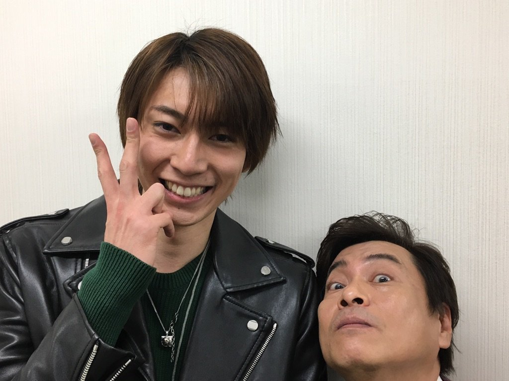 ひらたプロダクションジャパン 平田広明 Twitterren ゴメンナサイ嘘つきました M M ホントの身長差はコッチです ステージ頑張るので勘弁してちょ