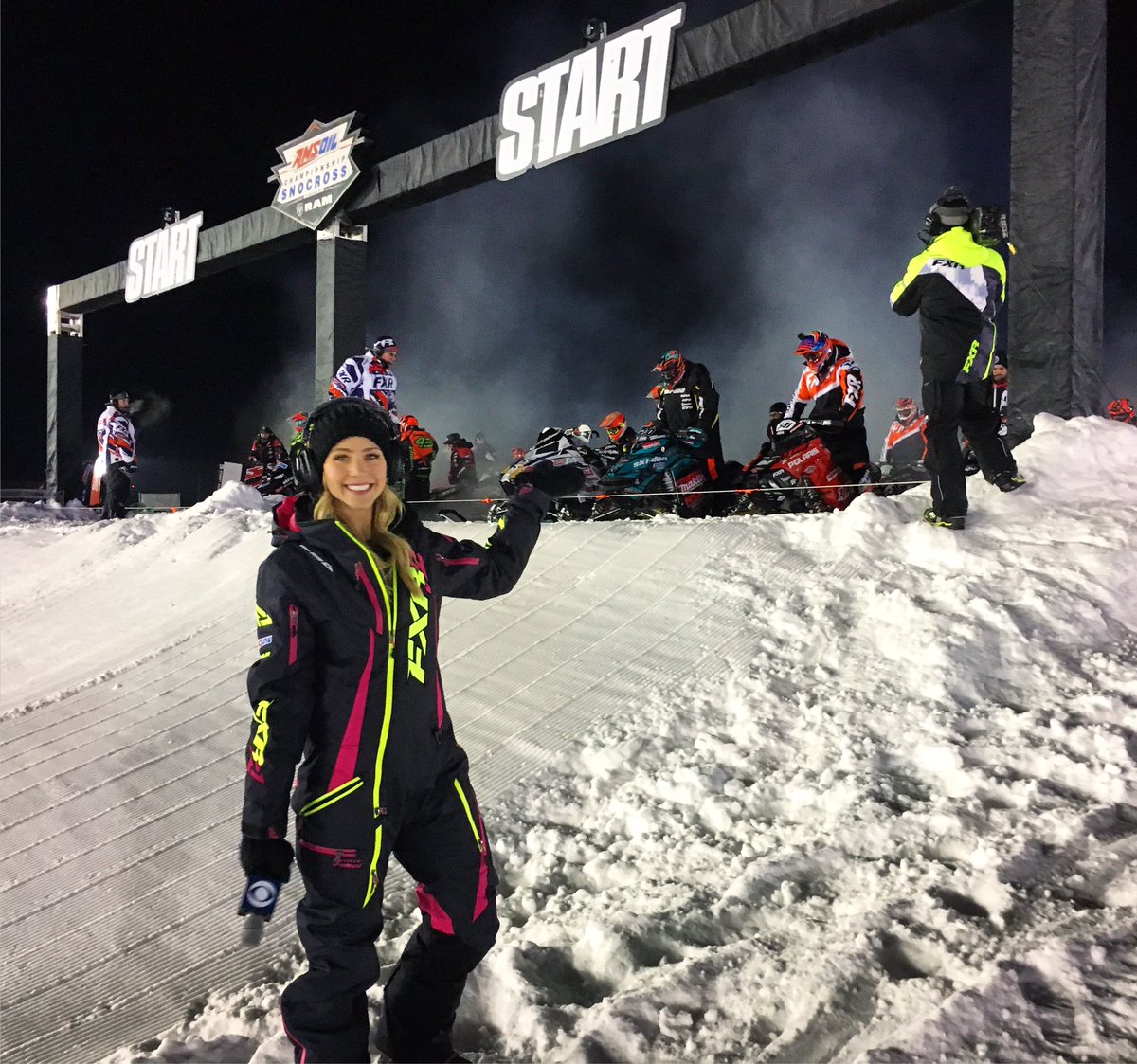 ktmosborne's tweet image. Now I get what all this @CanterburyPark talk is about! Congrats @EliasIshoel on @snocross #proopen win! PS bless the @FXRRacing monosuit. 🙌🏼