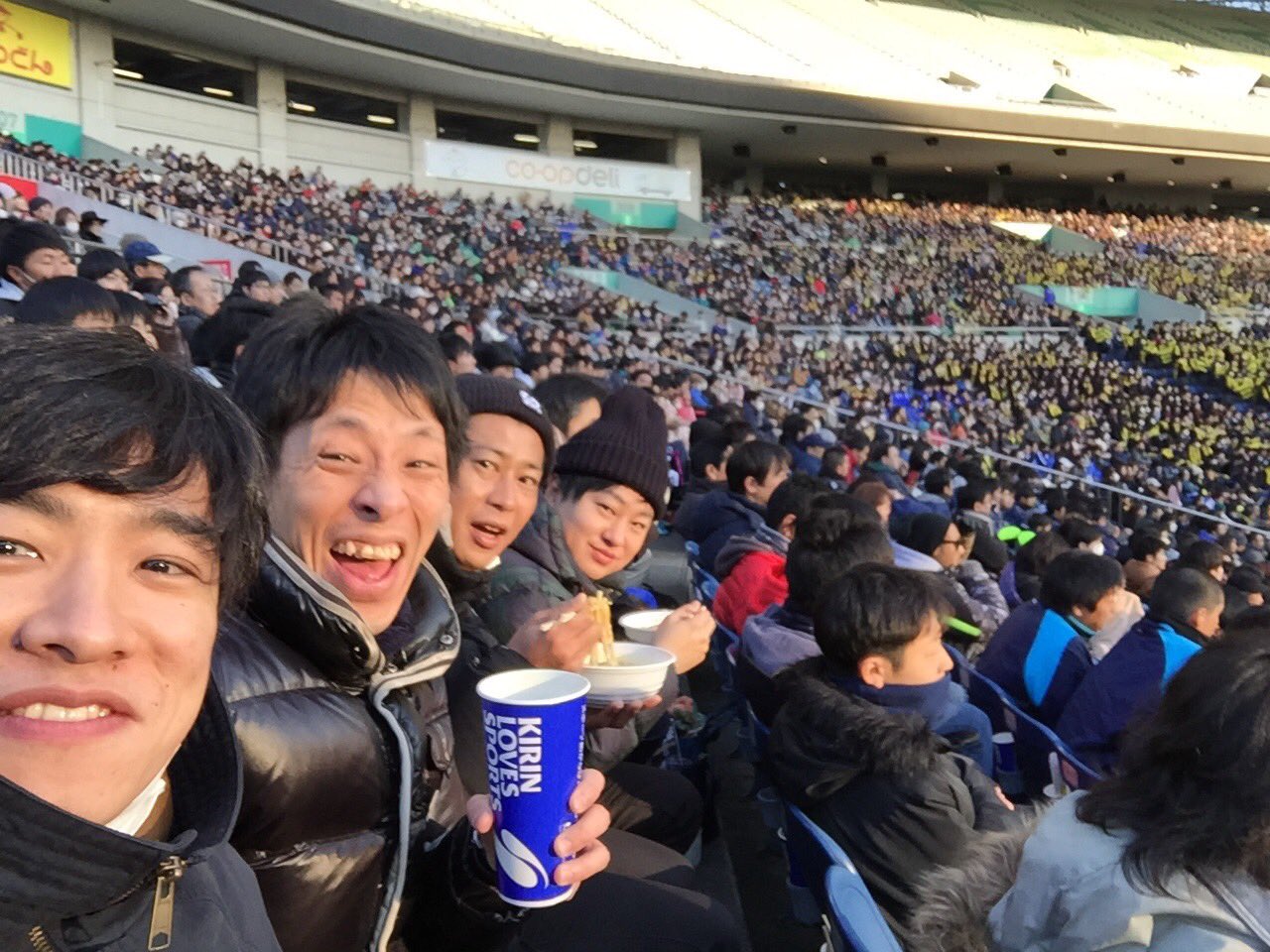 パンサー尾形 選手権準決勝見て来た いい試合だったぁーーーー 高校生上手いなぁーーーーーー 僕らの高校時代とは全然レベルが違う いい選手いっぱいいた あとチアガールの女の子可愛かったぁー パンサー尾形 選手権準決勝見て来た いい試合だったぁーーーー 高校生上手いなぁーーーーーー 僕らの高校時代とは全然レベルが違う いい選手いっぱいいた あとチアガールの女の子可愛かったぁー