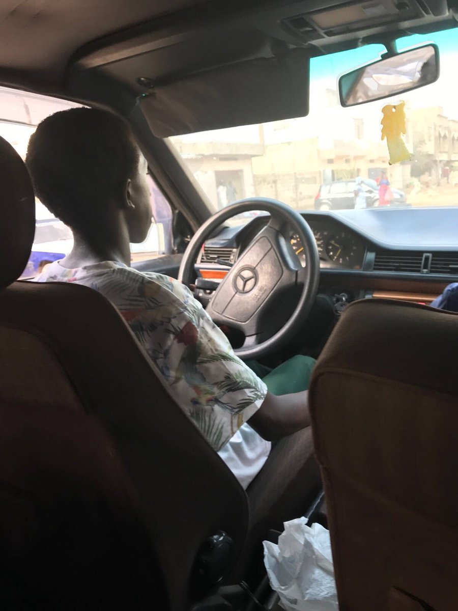 When your live is in the hands of your 14 year old driver. 🚕 #dakar