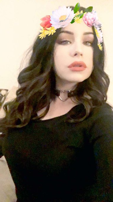 Gnight loves 🖤 https://t.co/mqjOehSoEC