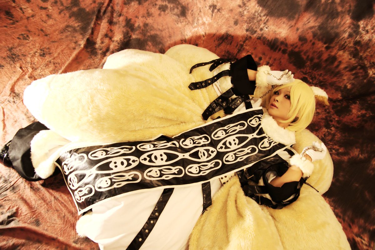 mikangyuunyu's tweet image. 明日仮装祭なので、前回晴海の藍様コスまとめです♪
久しぶりにフル藍様ができて嬉しかったです!モフモフ(^ω^)
撮影者様
狐様 (@kitsune_1991 )
辰様 (@hakurei78 )
くろやん様 (@kuroyan_C_PRO)
向本様 (@S_Timer )