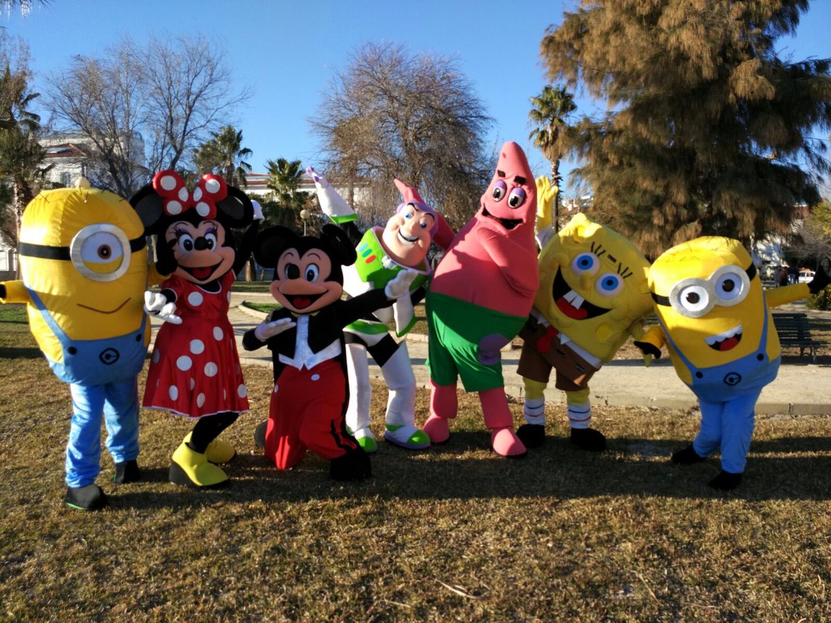 SESCA09SL's tweet photo. Nuestros Amigos de la Televisión, estuvieron con nosotros en el pasacalles de los Reyes Magos el Día 5 de Enero! 😁😁😁 https://t.co/yfp3tvJSjQ
