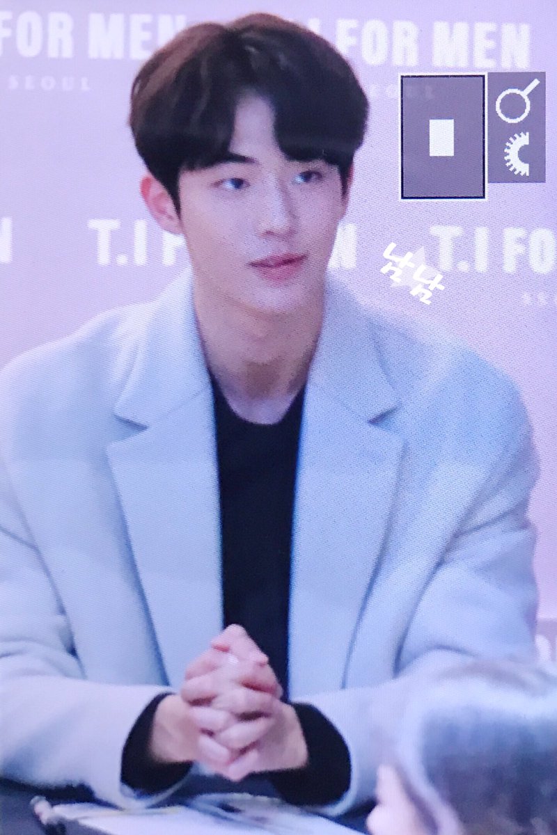 nam08031's tweet photo. 170107 대구 티아이포맨 팬싸인회
#남주혁 #NAMJOOHYUK #역도요정김복주 #정준형 https://t.co/58XMK3jUwx