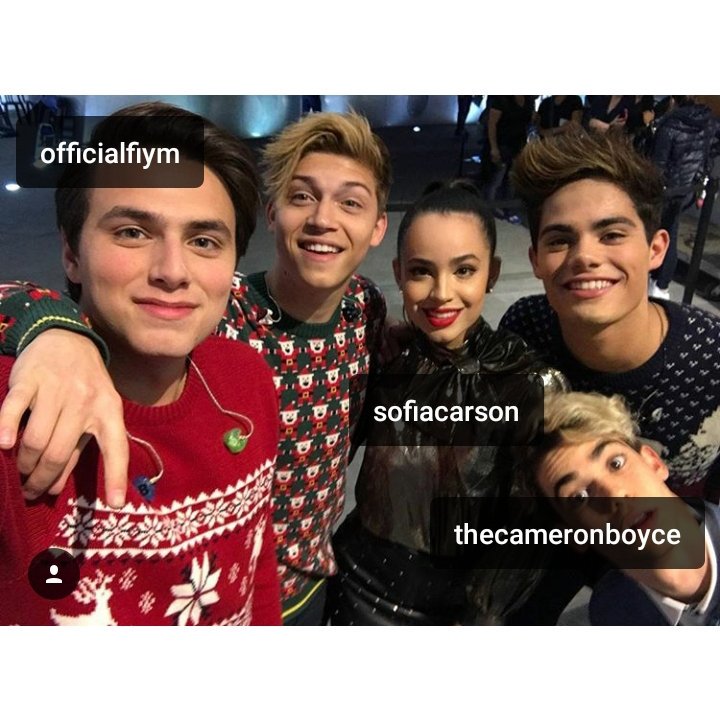 rickygarciafr's tweet image. @OfficialFIYM with @SofiaCarson and @TheCameronBoyce 💕🌙