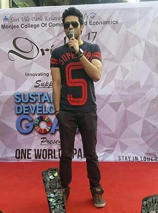 Parths_squad_FC's tweet photo. Rockstar @LaghateParth at
@DrishtiNM
#Drishti2017 #InnovatingManagement #OneWorldApart
@fireflies640 @Prii_doll @chandwani_tanya https://t.co/LRIBpw2qFr