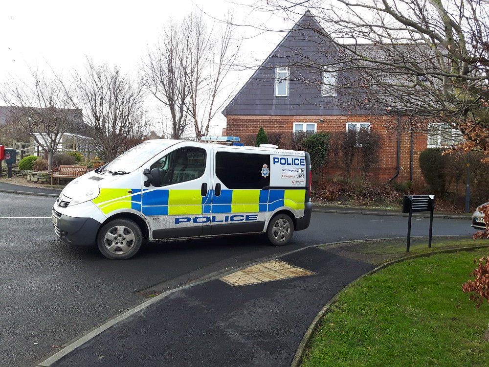 Police searching for wanted man in Leyburn 
richmondshiretoday.co.uk/police-searchi…