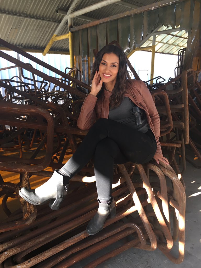 MardiGPR's tweet photo. Just caught up on ep.1 of @SleepyHollowFOX - what an incredible addition to the family @Janina ! Compelling &amp; fun! MUCH LOVE! 

#SleepyHead https://t.co/0KNwvgDamw