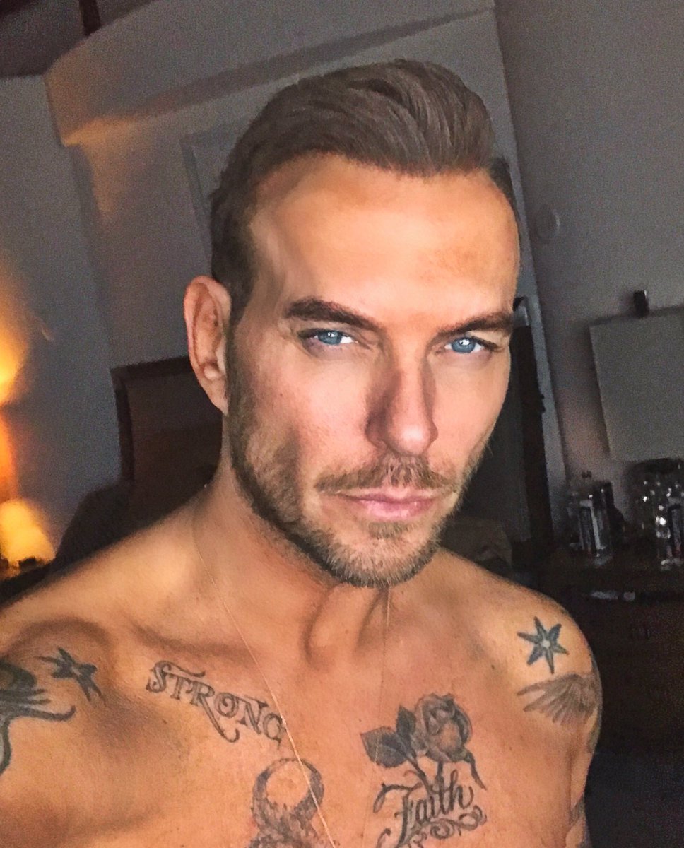 Matt Goss - I feel the need to write a few words about my friend  @freddy_negrete. He is without question, one of the greatest tattoo artists  in the world. But, that is