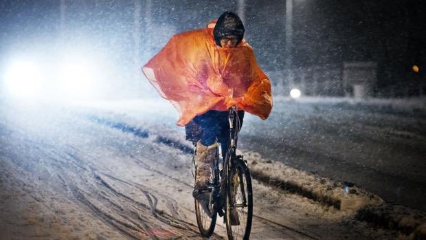 🚨Pas extra op als je dan toch de weg op moet!🚨Heb al aardig wat mensen onderuit zien gaan in de #sneeuw! #codeoranje
