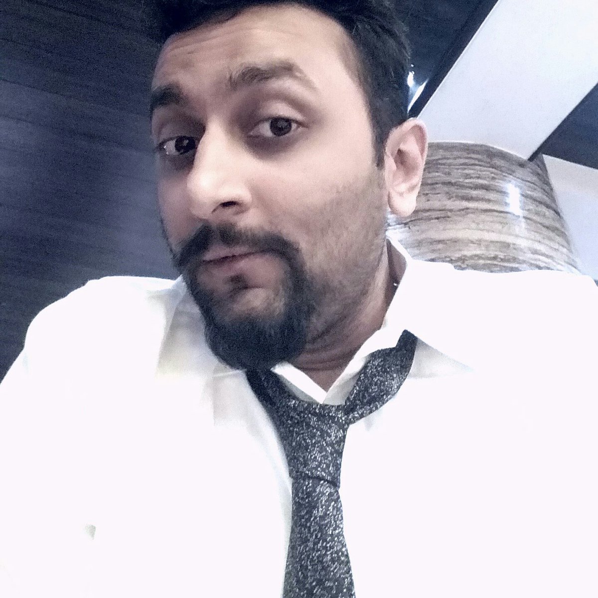 niravmgada tweet media