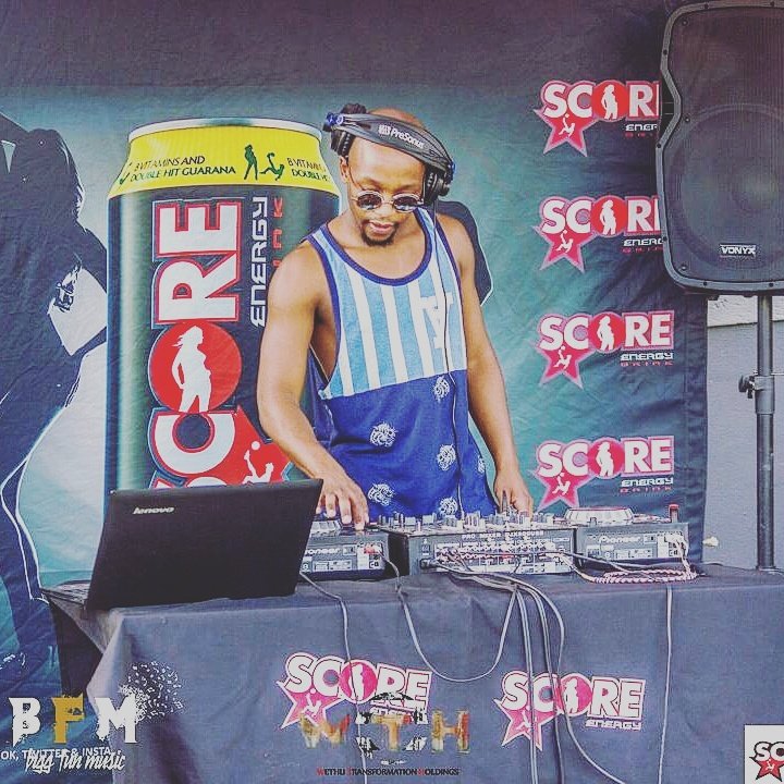 AYAPROW_BIGGFUN's tweet photo. God is elevating us with every move we make we're grateful to be able to do what we love.Ndimhle π₯. #PointOfOrderEP #BiggFunMusic https://t.co/3PQ84QvC05
