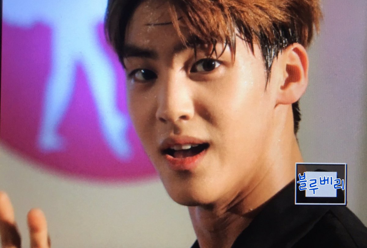 _blueberryhk's tweet photo. 20170107 마이틴 MTR Live Show In HK [PREVIEW]
#마이틴 #MYTEEN #송유빈 #유빈 #YUVIN @official_myteen https://t.co/nGSqkF02c0