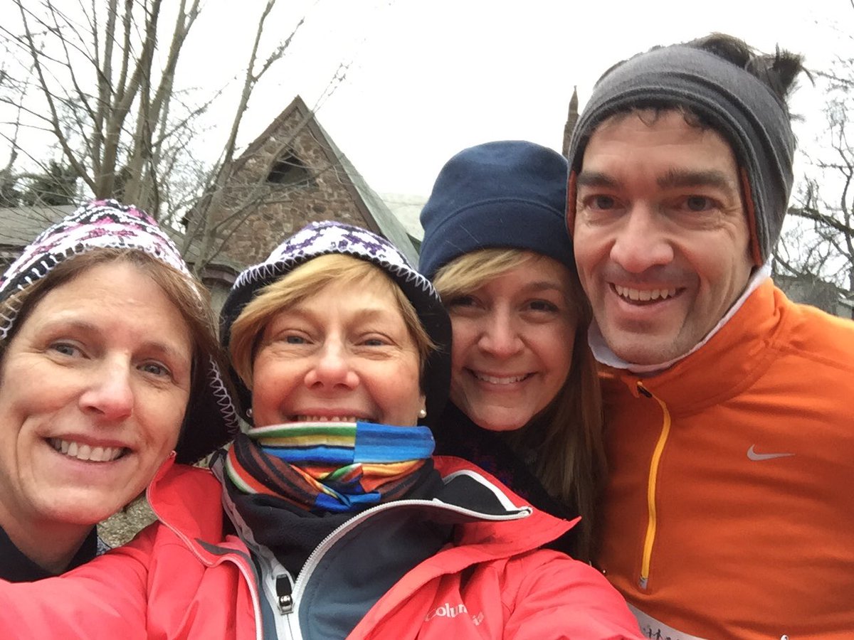 patriciaeyer's tweet image. @WOSnews colleagues for a cause #resolutionrun