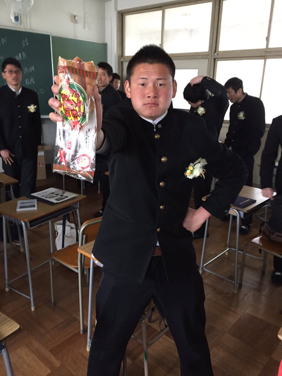 uver_2Kyuki's tweet photo. 草東の同窓会行きたかったな〜〜😂
みんなと会いたかったわ(。-_-。)
#草東 #同窓会 #体育科 #athleteclass https://t.co/AOPEFeh9kK