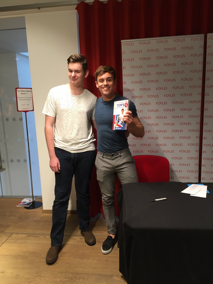Thanks so much <a href="/TomDaley1994/">Tom Daley</a> for the signing. Even though I didn't actually look at the camera, it was worth the wait.