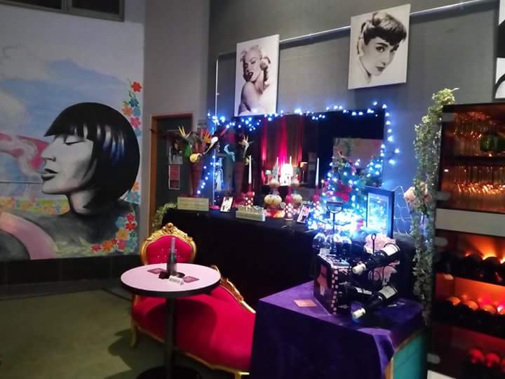 #ChezLeFab #Limerick delighted to be #DogFriendly Association of #Ireland
member
Visit our #WineBar #Café with your #BestFriend!
#DFAI #Dogs