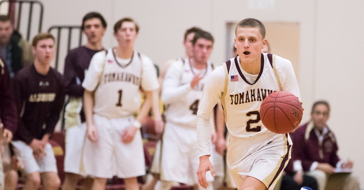JeffSlovinPhoto's tweet photo. Photos from last night's Algonquin @gonkbball2016 game vs G-D.  Quite a battle.  https://t.co/dDt5GLd5ll https://t.co/Vnk5RM7pQT